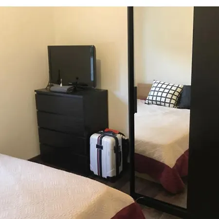 With 3 Bedrooms In Lisboa, With Enclosed Garden And Wifi - 2 Apartment